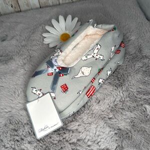 Adorable Holiday Slippers, Size S/M, NWT